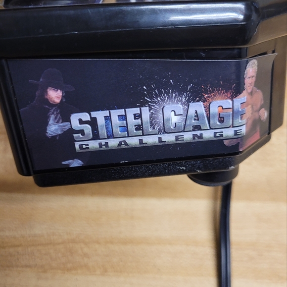 WrestleMania Steel Cage Challenge Play TV Game - Picture 5 of 7